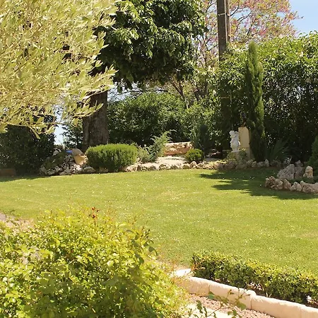 Baillargues De Bed & Breakfast 3*