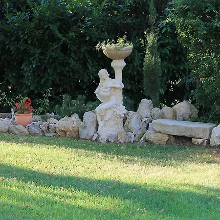 Baillargues De Bed & Breakfast 3*