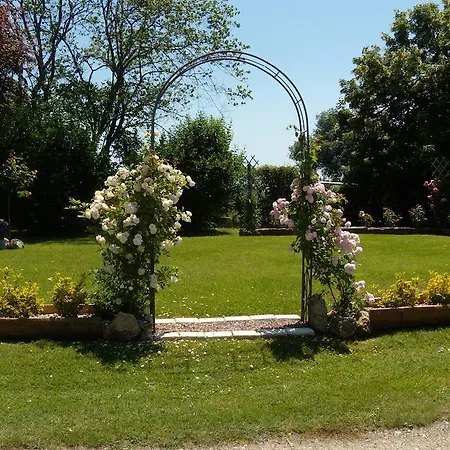 Baillargues De 3* Mouchan